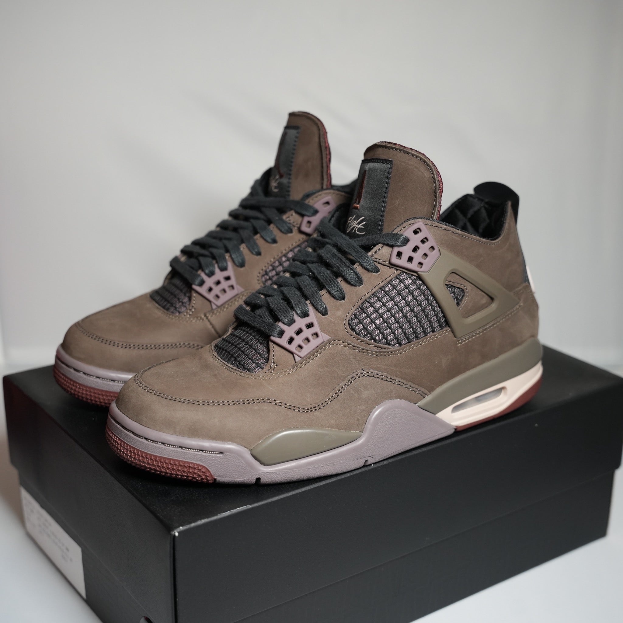 Air Jordan 4 Retro SP A Ma Maniere 'Dark Mocha' [SZ 8.5]