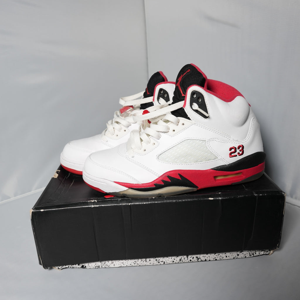 Jordan 5 Retro Fire Red Black Tongue (2013)