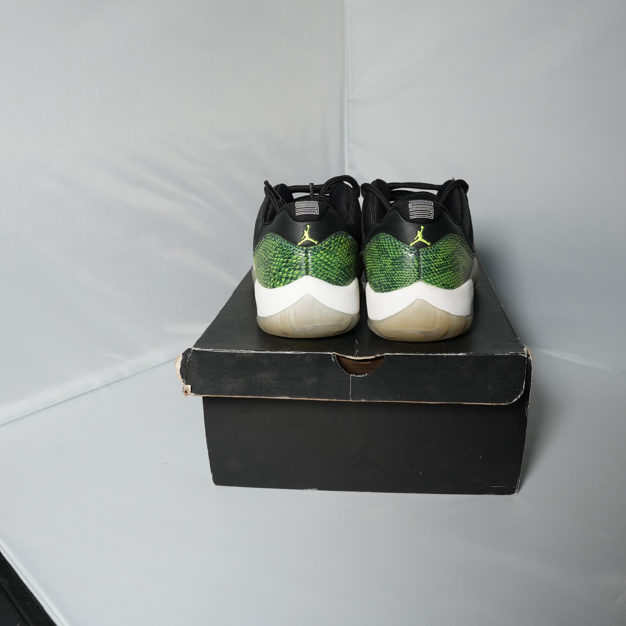 Jordan 11 Retro Low Green Snakeskin