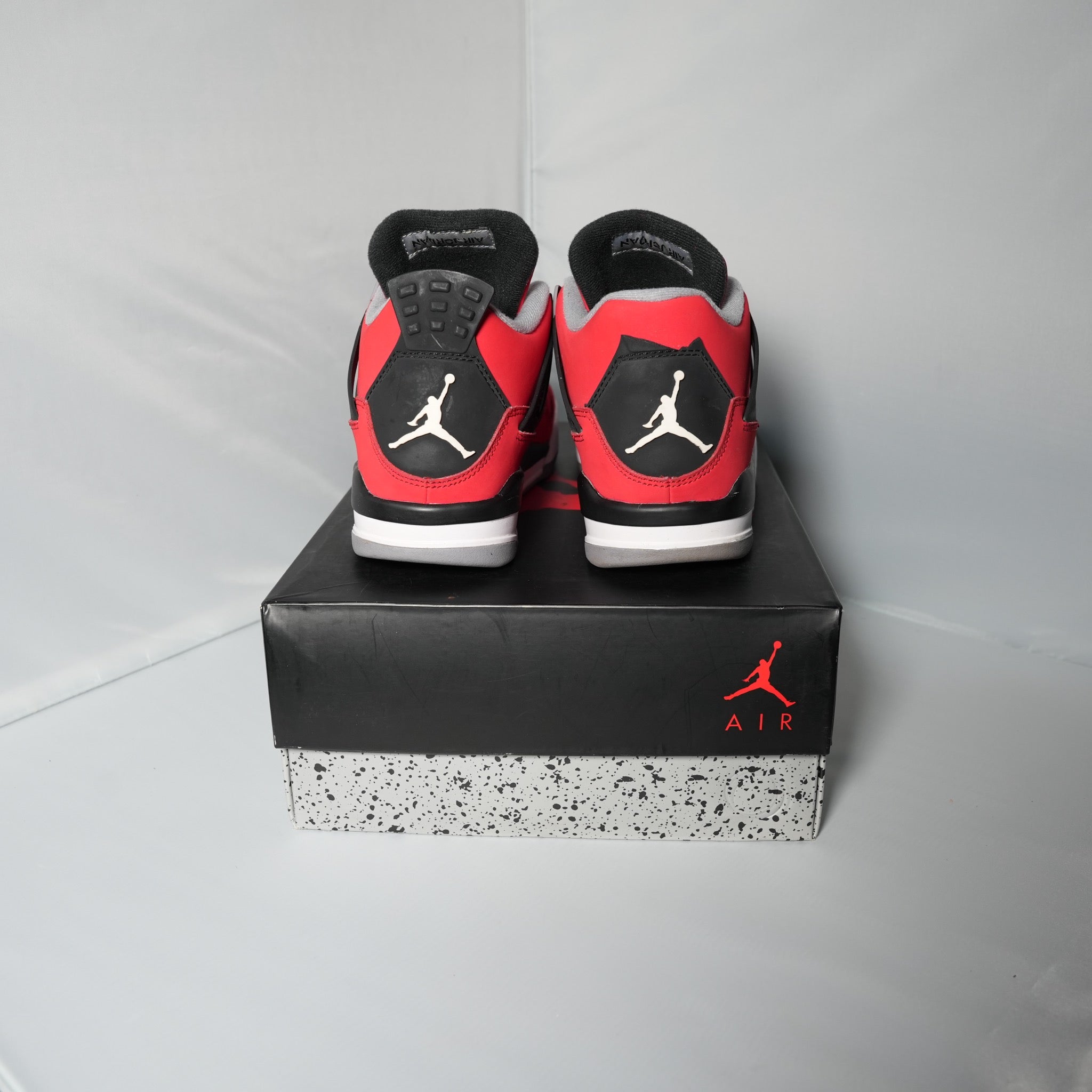 Jordan 4 Retro Toro Bravo (2013)