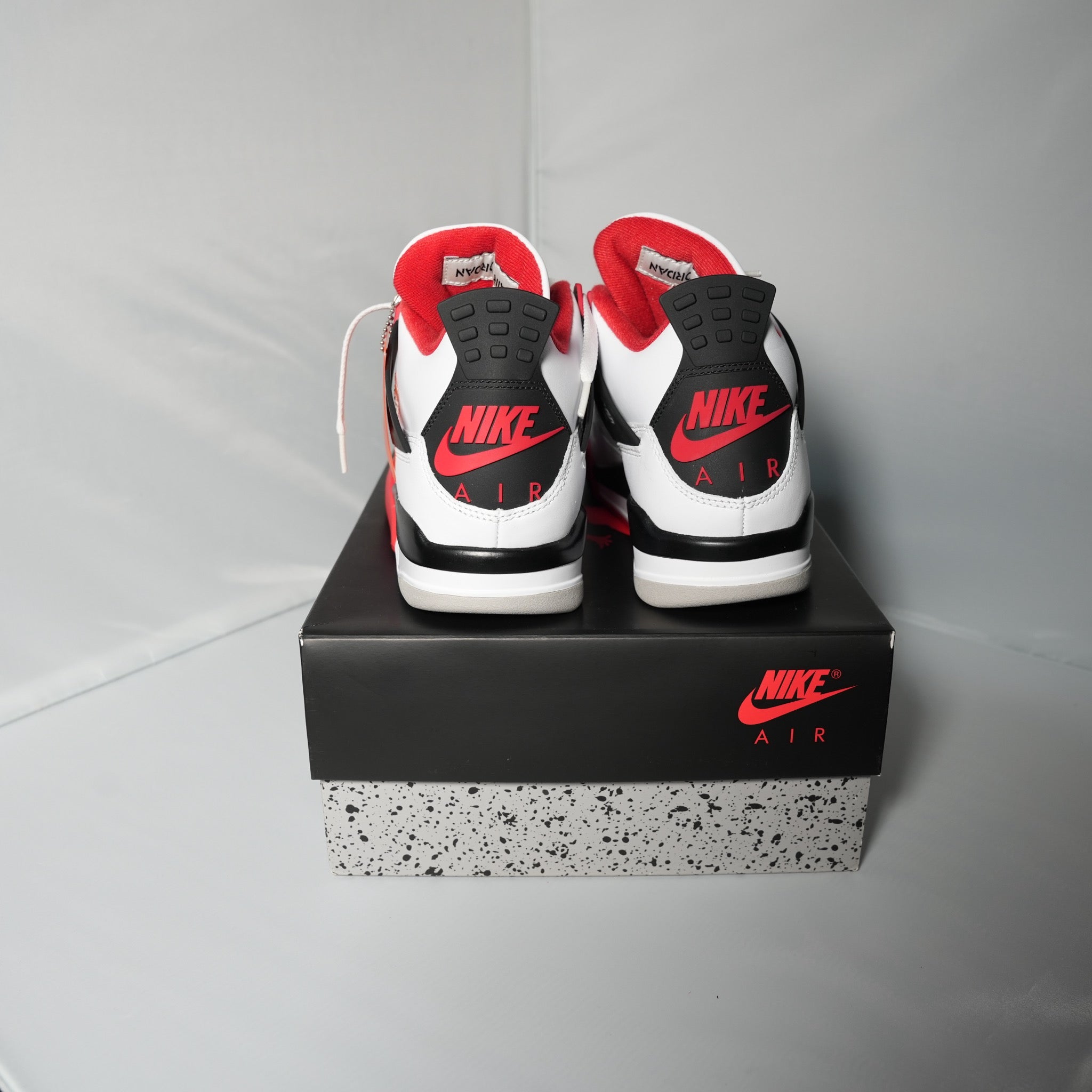 Jordan 4 Retro Fire Red (2020)