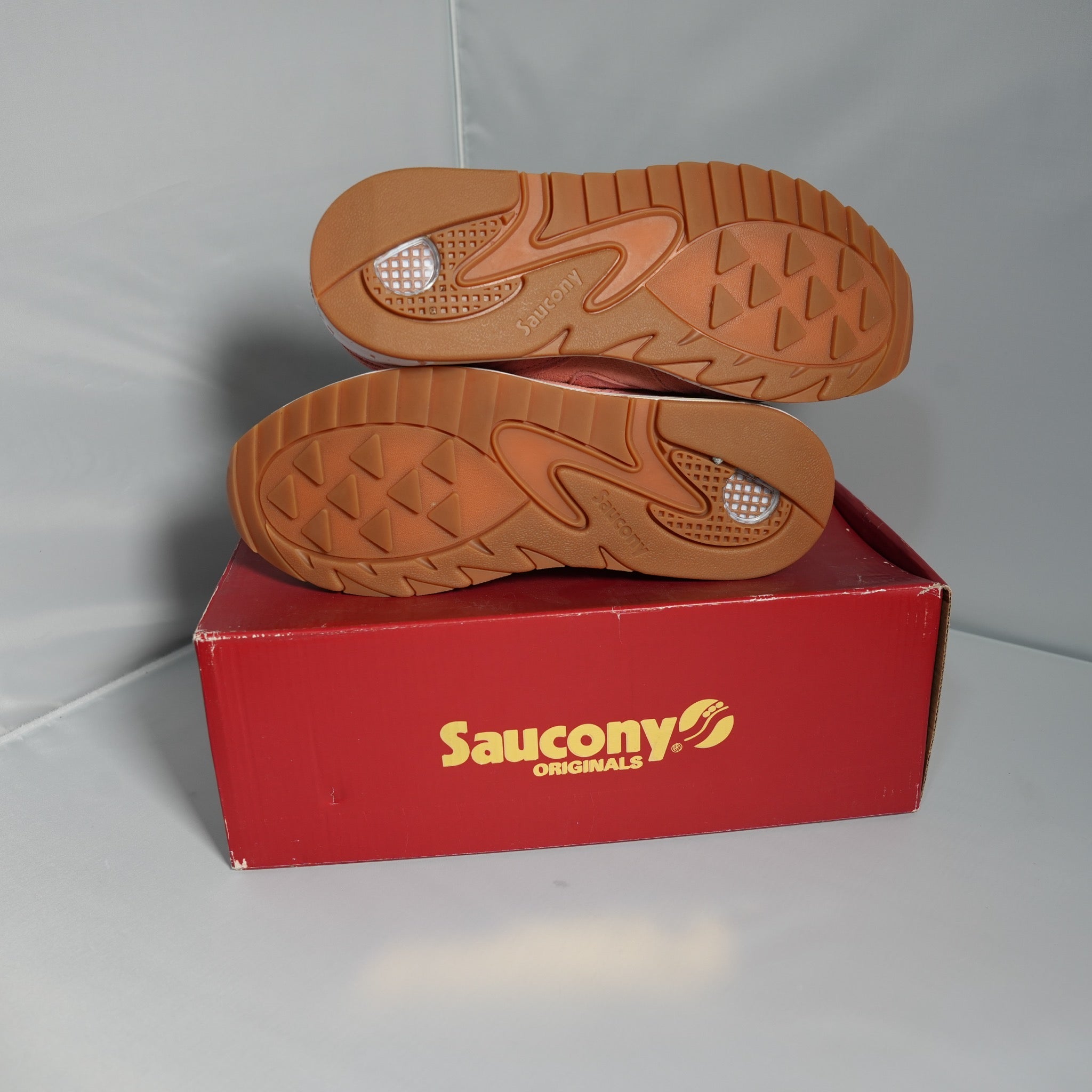 Saucony Grid 8000 Shrimp Scampi – 2Wild's Closet