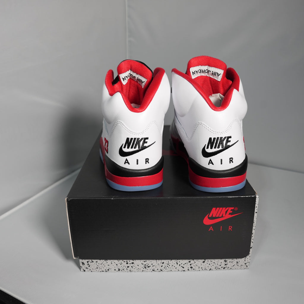 Jordan 5 Retro Fire Red Black Tongue (2025)