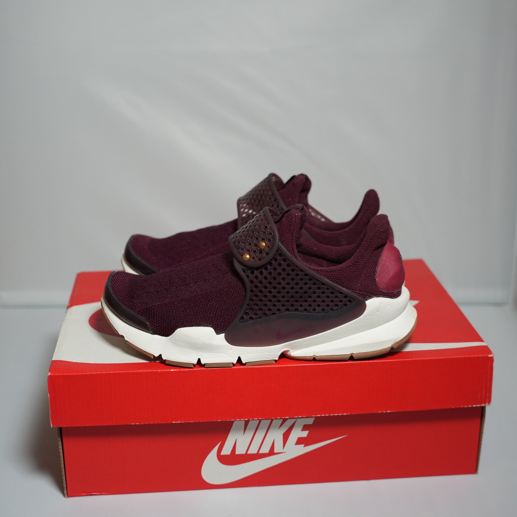 Nike WMNS Sock Dart 'Night Maroon' [SZ 6]